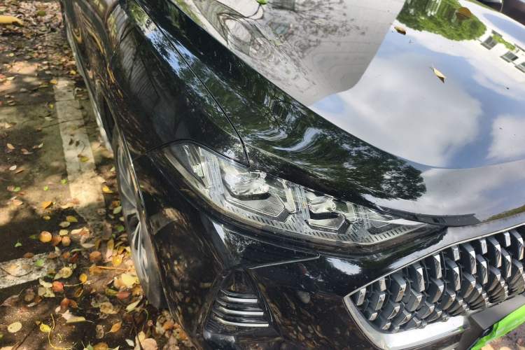 Used Wey Mocha 2021 2.0T Two-Wheel-Drive Premium Edition Right Front Headlight