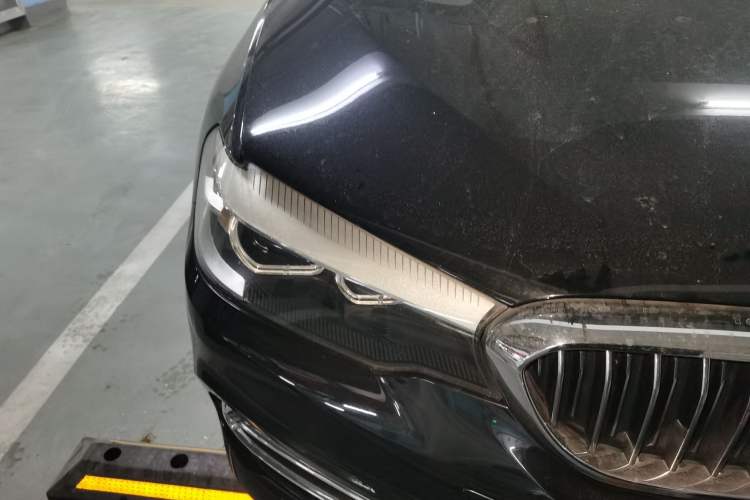 Used BMW 5 Series 2018 530Li xDrive Luxury Package Right Front Headlight