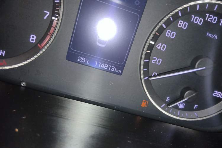 Used Hyundai Sonata 2015 1.6T GLS Smart Model Odometer Close Up