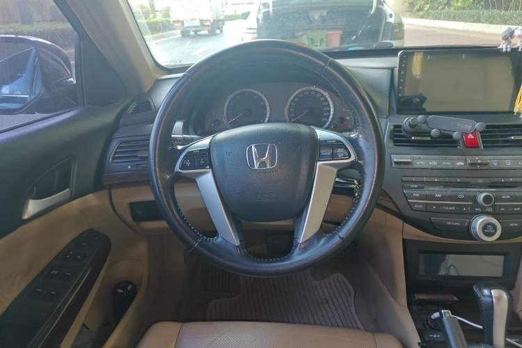 Used Honda Accord 2012 2.0L SE

