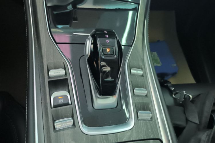 Used Landian E5 2024 Honor Edition 100KM Premium Model 7 Seats