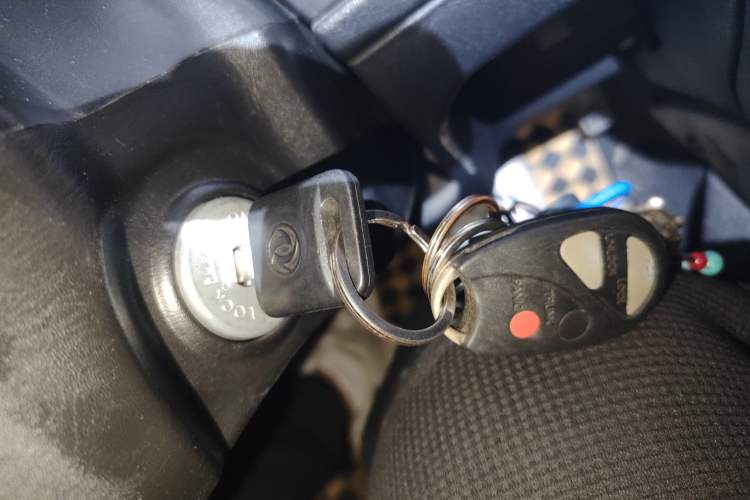 Used Dongfeng Oting 2007 2.4L Manual Two-Wheel Drive Luxury Edition
