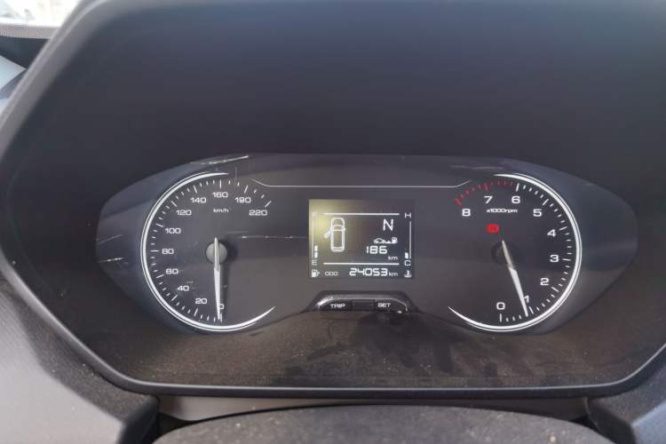 Used Wuling Alvez 2022 1.5L Manual Free-Style Model Instrument Cluster