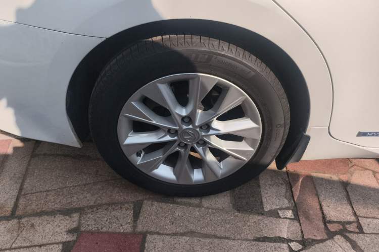 Used Lexus ES 2014 300h Elite Edition