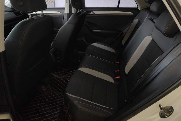 Used Volkswagen T-ROC 2020 230TSI DSG Two-Wheel Drive Advanced Version
