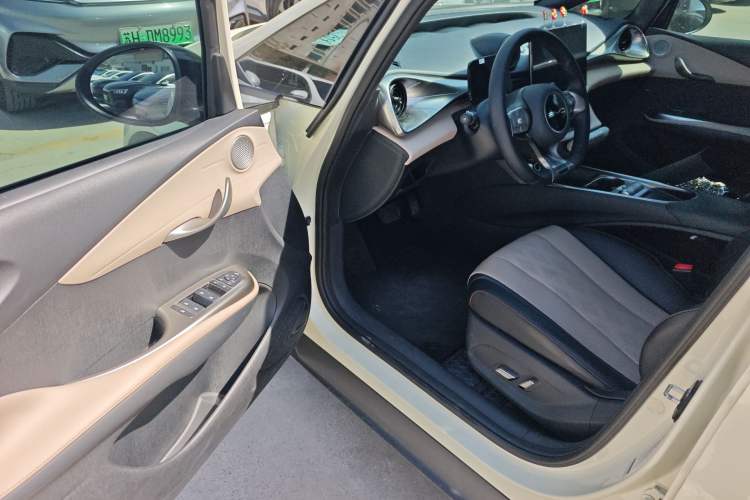 Used BYD Dolphin 2023 420 km Fashion Edition