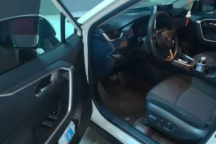 Used Toyota RAV4 2020 2.0L CVT Two-Wheel Drive Fashion Edition
