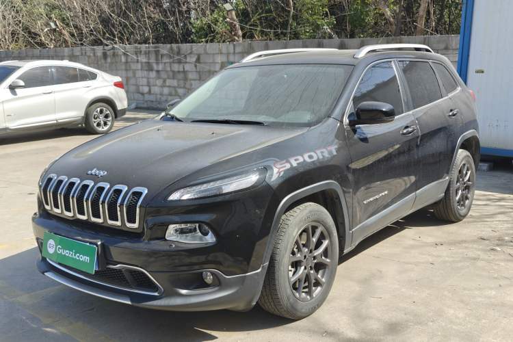 Used Jeep Cherokee 2020 2.0L Two-Wheel Drive Classic Sports Edition