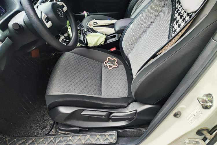 Used Honda Fit 2021 1.5L CVT Trendy Edition Left Front Seat