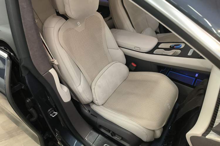 Used Nio ET7 2024 75 kWh Executive Edition
