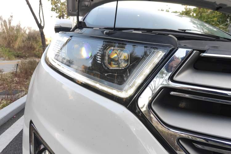 Used Ford Edge 2018 EcoBoost 245 Two-Wheel-Drive Titanium 7-Seater China V Standard