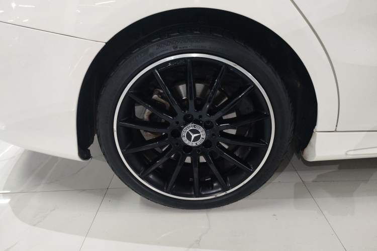 Used Mercedes-Benz CLA 2018 CLA 260 4MATIC Right Rear Wheel Hub