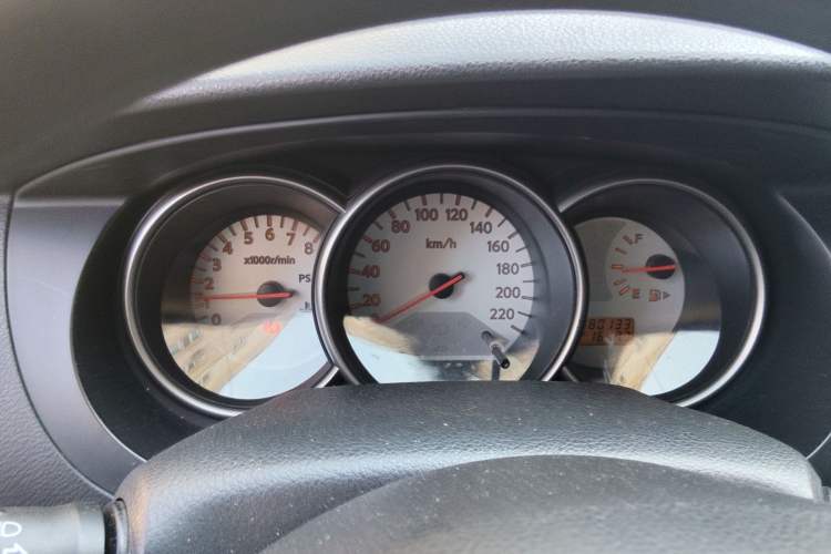 Used Nissan Livina 2010 Jingrui Edition 1.6L Manual Standard Model Instrument Cluster