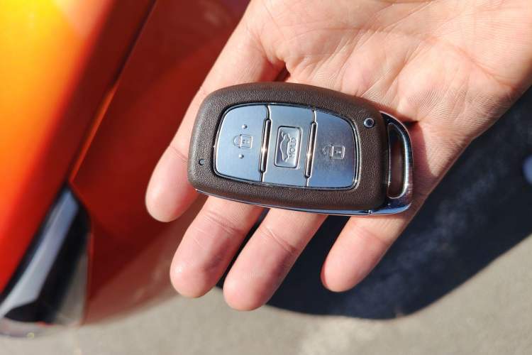 Used Hyundai Verna RV 2017 1.4L Automatic Sport Version National Emission Standard V Vehicle Key