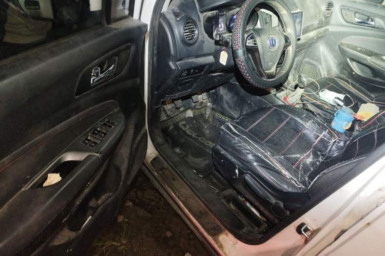 Used CHANGAN CS15 2016 1.5L Manual Fashion Edition
