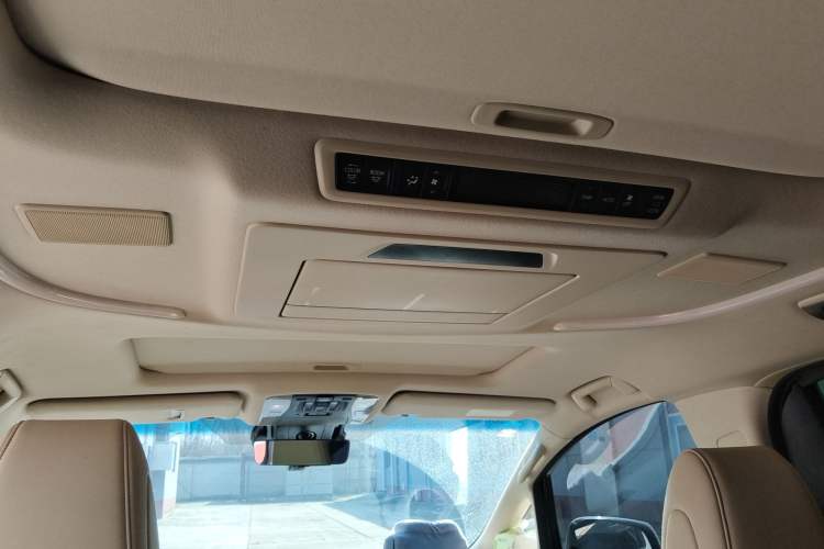 Used Toyota Vellfire 2020 Dual-Engine 2.5L HV Prestige Edition
