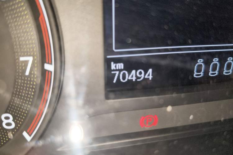 Used Volkswagen Sagitar 2020 280TSI DSG Comfort Version China VI Standard Odometer Close Up