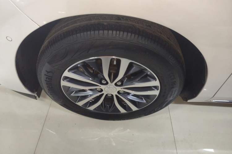 Used Buick GL8 2023 ES Lu Zun Deluxe Model Exterior 4