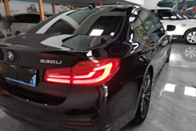 Used BMW 5 Series 2019 Facelifted 530Li Leading Edition M Sport Package Right Rear Taillight