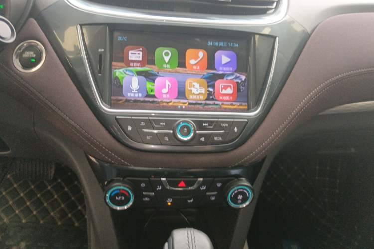 Used Chevrolet Malibu 2018 530T Automatic Luxury Edition Audio And AC Panel