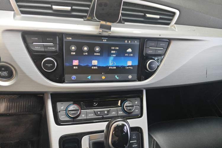 Used Geely Auto Emgrand X7 Sport 2016 1.8TD Automatic Smart Model Audio And AC Panel