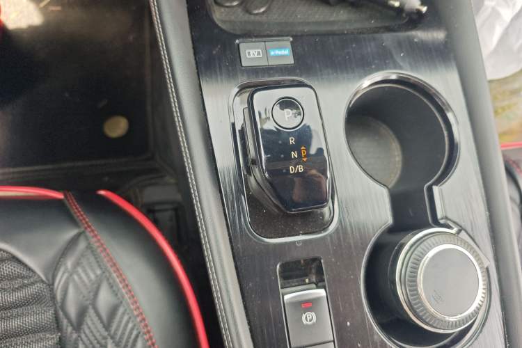 Used Nissan X-Trail 2023 e-POWER Ultra-Hybrid Dual-Motor All-Wheel-Drive Luxury Edition Gear Lever