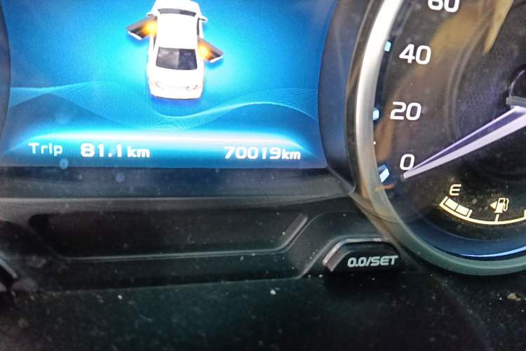 Used Geely Auto Emgrand 2017 Sedan Million Edition 1.5L Manual Luxury Model
