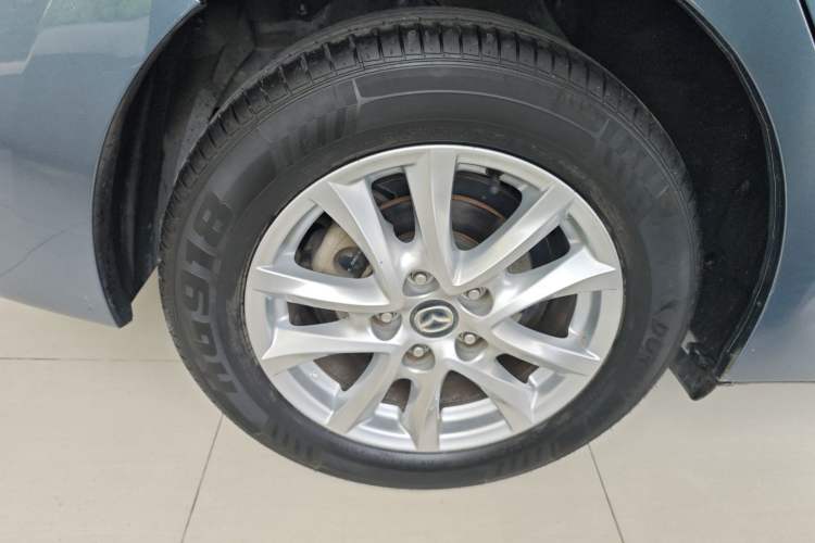 Used Mazda 3 Axela 2017 Sedan 1.5L Automatic Luxury Model Emission Standard China V Right Rear Wheel Hub