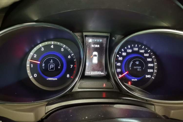 Used Hyundai Santa Fe Classic 2013 3.0L 4x4 Comfort Edition with Navigation 7 Seats Euro IV Instrument Cluster