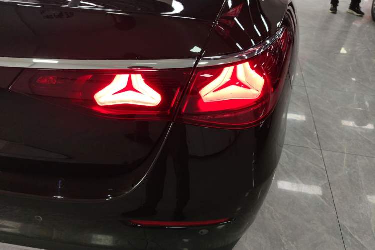 Used Mercedes-Benz E-Class 2024 E 260 L