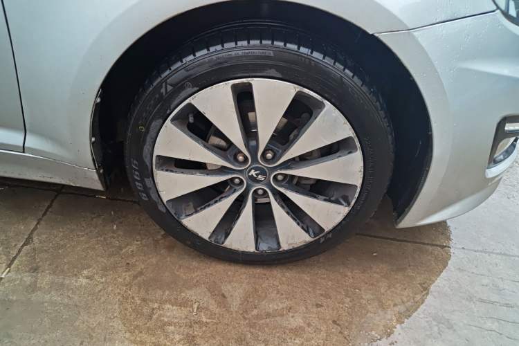 Used Kia K5 2012 2.0L Automatic GLS
