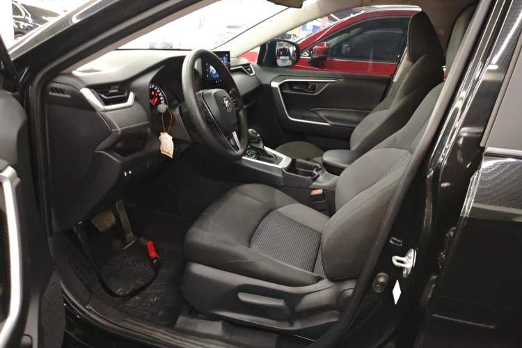 Used Toyota Wildlander 2024 2.0L CVT Two-Wheel Drive Leading Edition