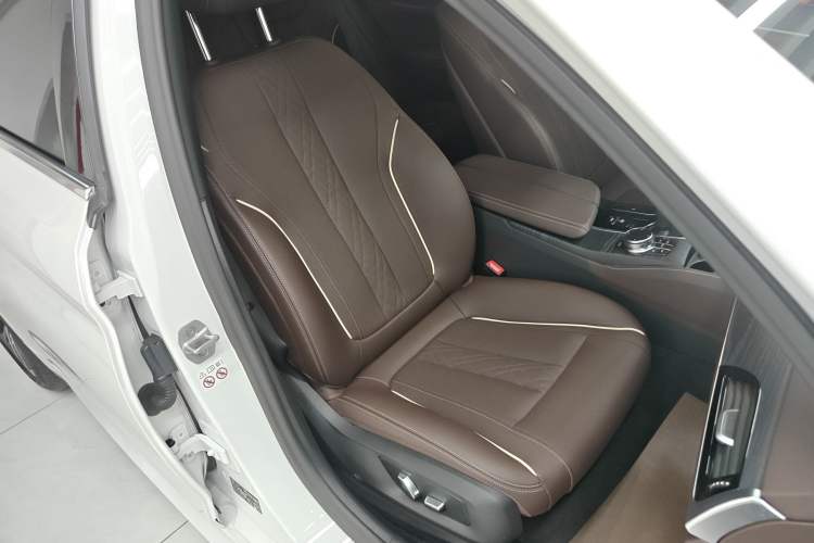 Used BMW 5 Series 2023 530Li Leading Model M Sport Package
