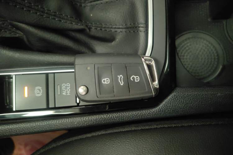 Used Volkswagen Sagitar 2021 200TSI DSG Comfort Connect Edition Vehicle Key