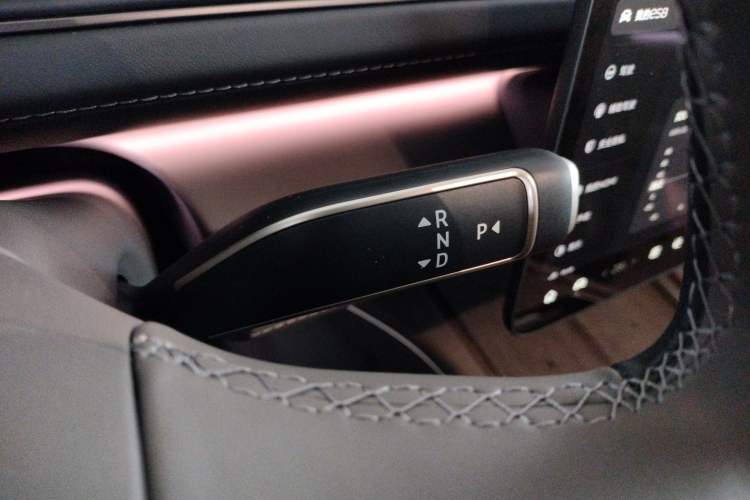 Used Nio ES8 2026 Model 6-seat Executive Luxury Edition Gear Lever