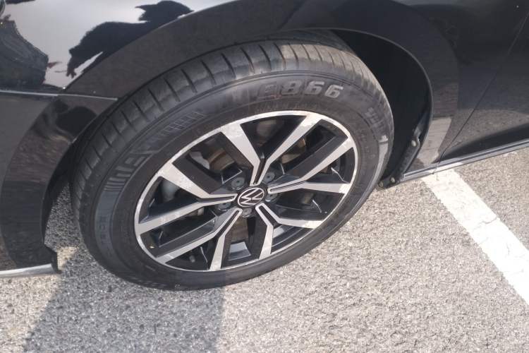 Used Volkswagen Magotan 2020 330TSI DSG Leading Model Exterior 4