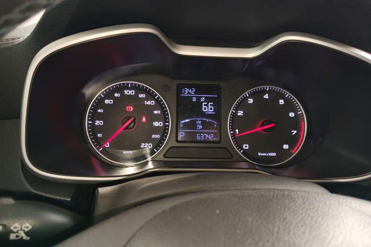 Used MG ZS 2018 1.5L Automatic Luxury Edition China V Standard