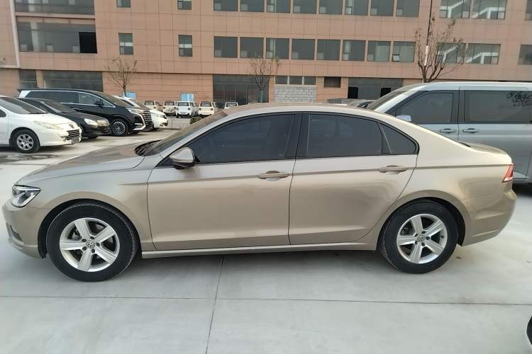 Used Volkswagen Lamando 2017 230TSI DSG Fashion Edition