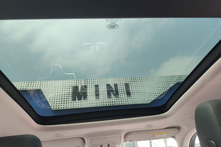 Used Land Rover Range Evoque 2023 Aurora L 249 PS Collins Antique Bronze Special Edition Headliner