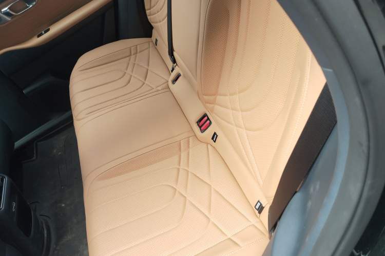 Used Geely Galaxy Galaxy Xingjian 7 EM-i 2025 120km Flagship Edition
