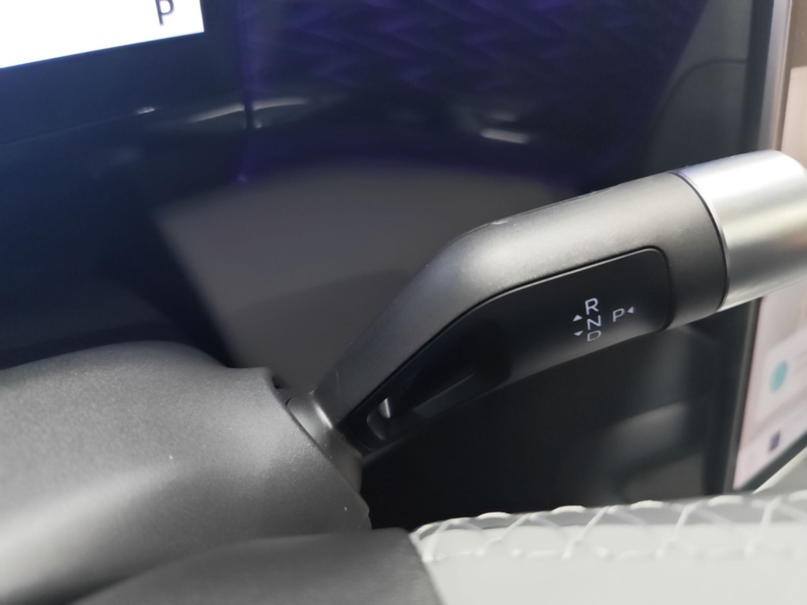 Geely Galaxy L7 2025 EM-i 115km Exploration+ Edition — снимка 16