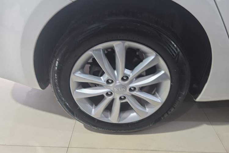 Used Kia K3 2016 1.6L Automatic GLS

