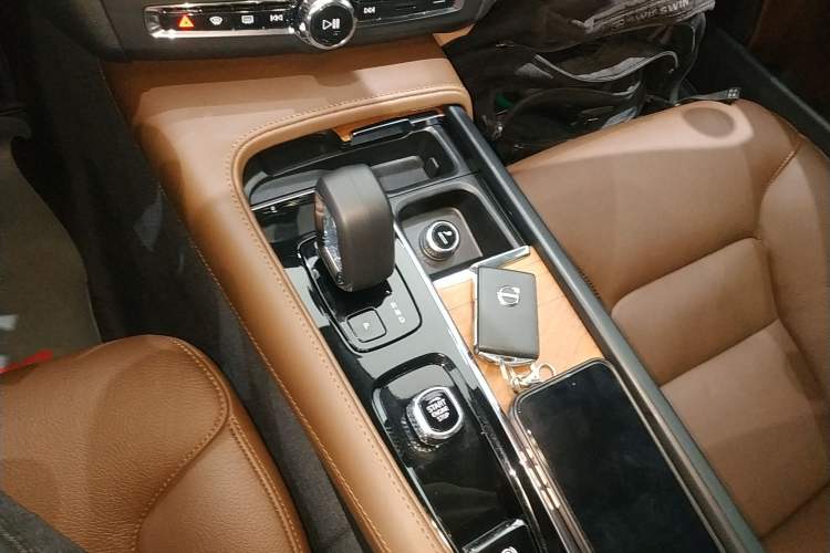 Used Volvo S90 2024 B5 Zhiyi Luxury Edition