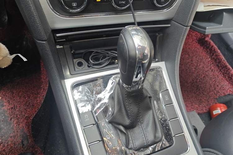 Used Volkswagen Passat 2014 1.8TSI DSG Luxury Edition
