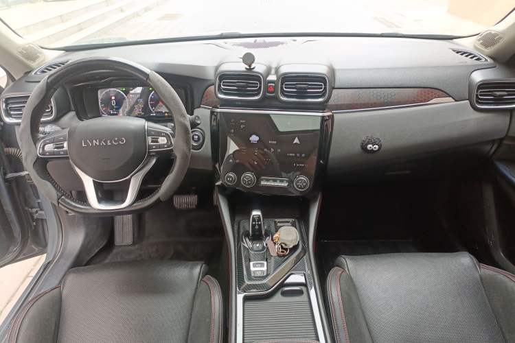 Used Lynk & Co 02 2018 1.5T DCT Two-Wheel Drive Pro Version China V Emission Standard
