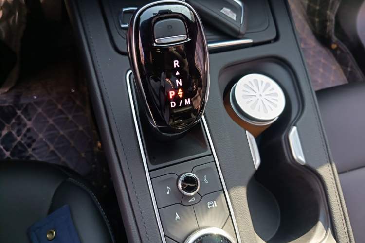 Used Cadillac XT4 2024 28T Two-Wheel-Drive Luxury Version