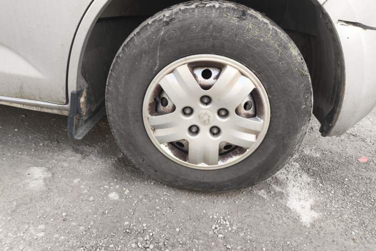 Used CHANGAN KAICHENG Ruixing M60 2019 1.5L Standard Model China V Emission Standards 5/6 Seats 4G15S Right Front Wheel Hub