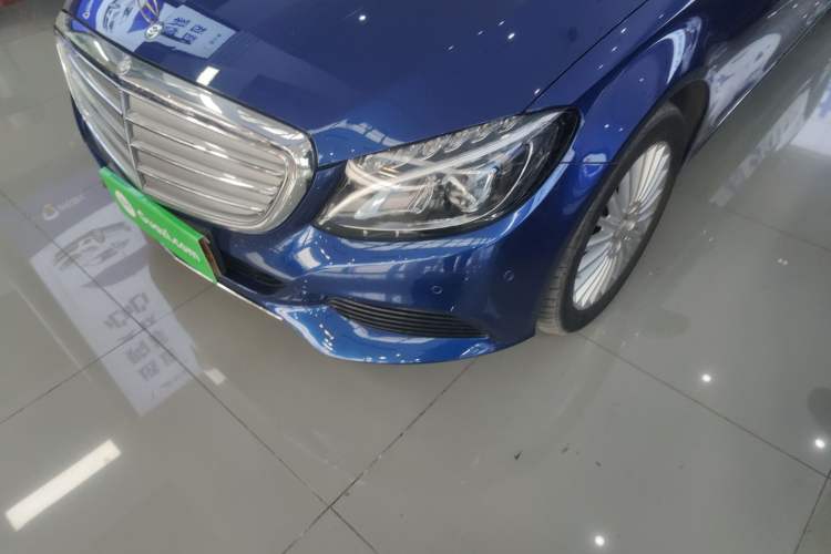 Used Mercedes-Benz C-Class 2015 Facelift C 180 L