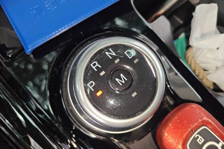 Used Ford Explorer 2020 EcoBoost 285 Four-Wheel Drive Sport Edition ST-LINE 7-Seater Gear Lever