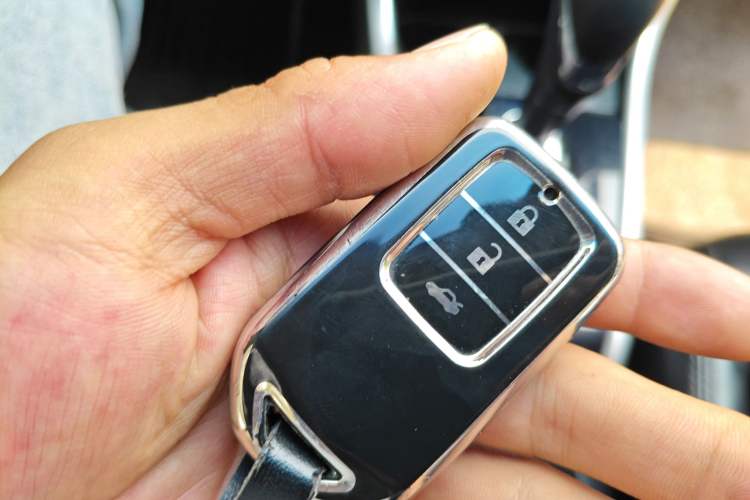 Used Honda Crider 2015 1.8L automatic luxury edition
